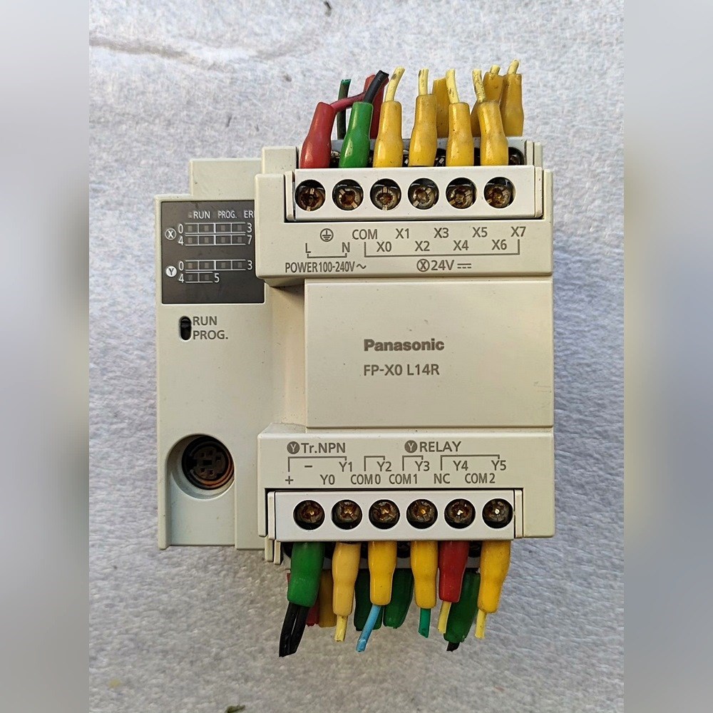 AFPX0L14R-F 实物图片 功能包好 议价