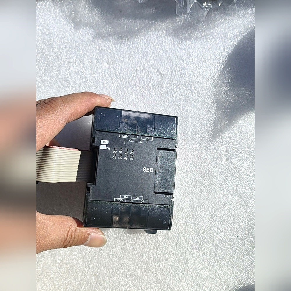 cp1w-8ed实物图片 功能包好 议价