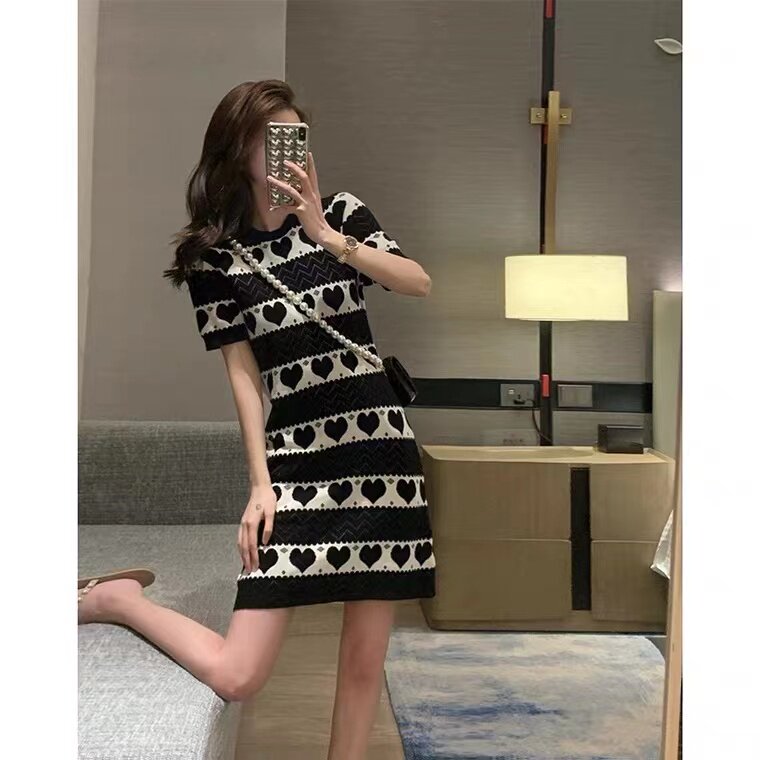 외출시 더운 엄마를 위한 산후수유복 패셔너블한 사랑배색 니트 슬리밍 수유원피스 여름반팔원피스