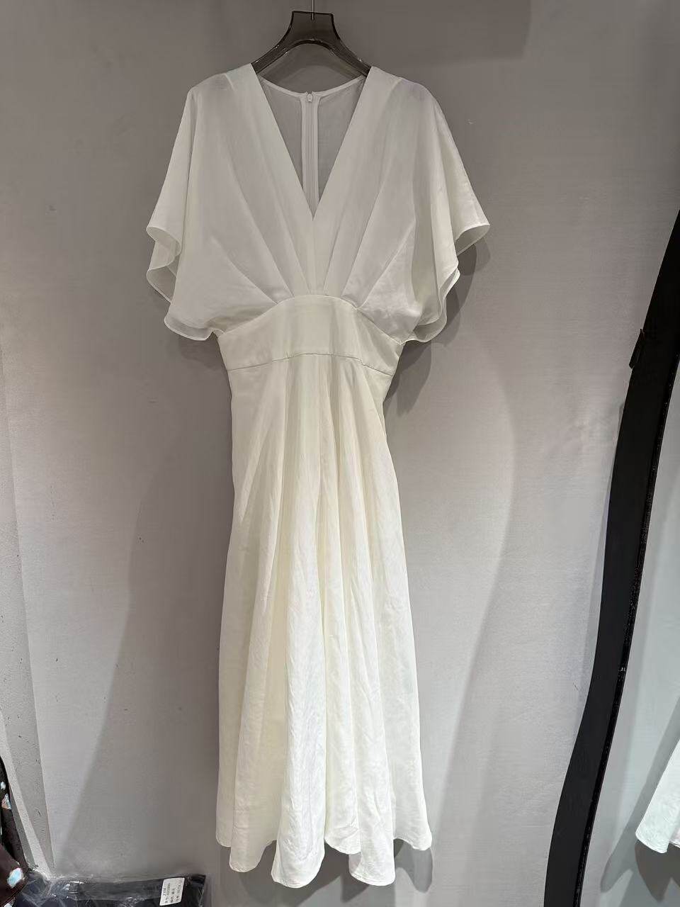 欧洲站2026新款法式高级感V领压褶蝙蝠袖大摆收腰气质连衣裙26015