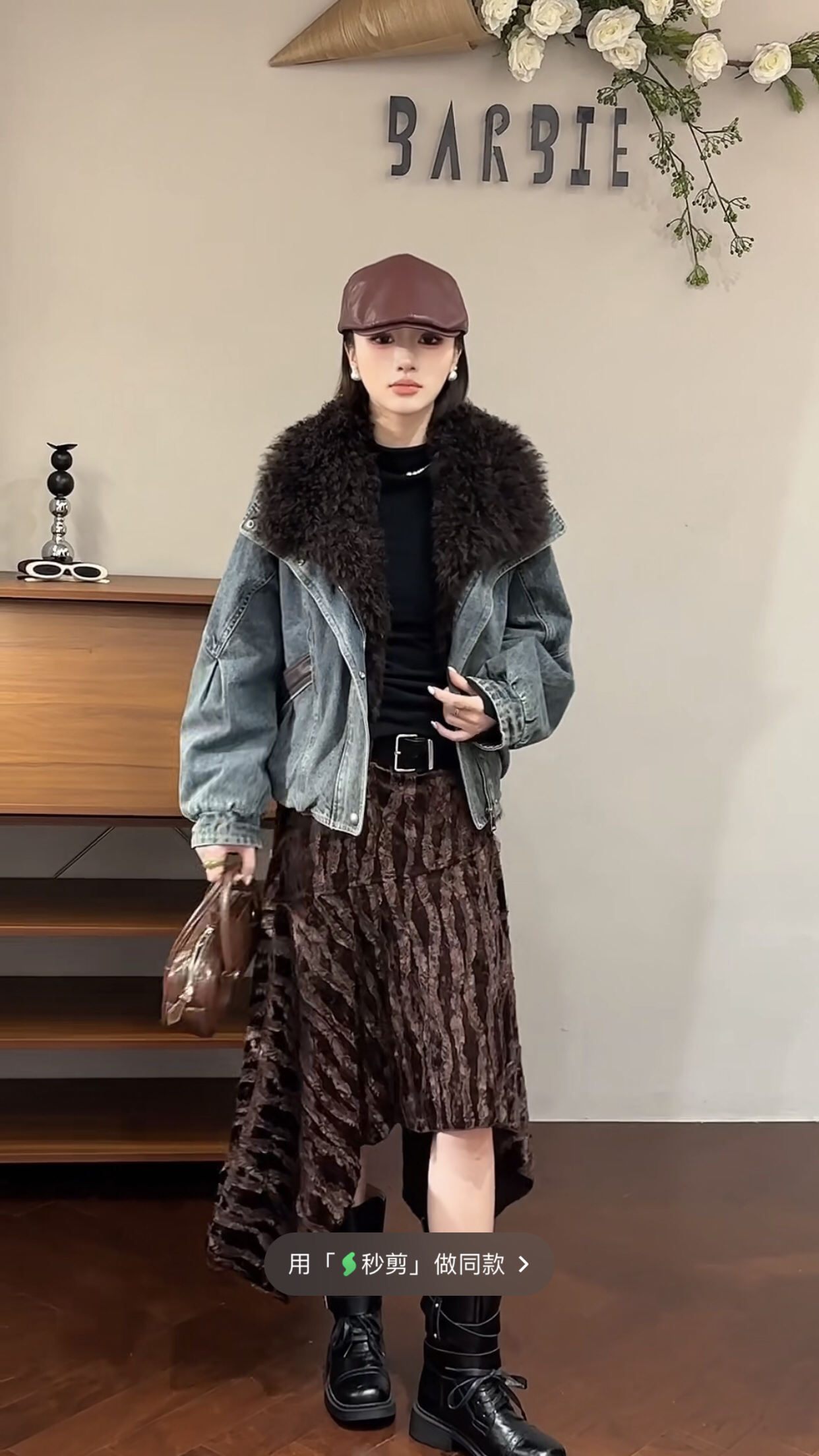 欧洲站2025冬新款时尚翻领撞色拼牛仔羊卷毛短款牛仔羽绒外套838