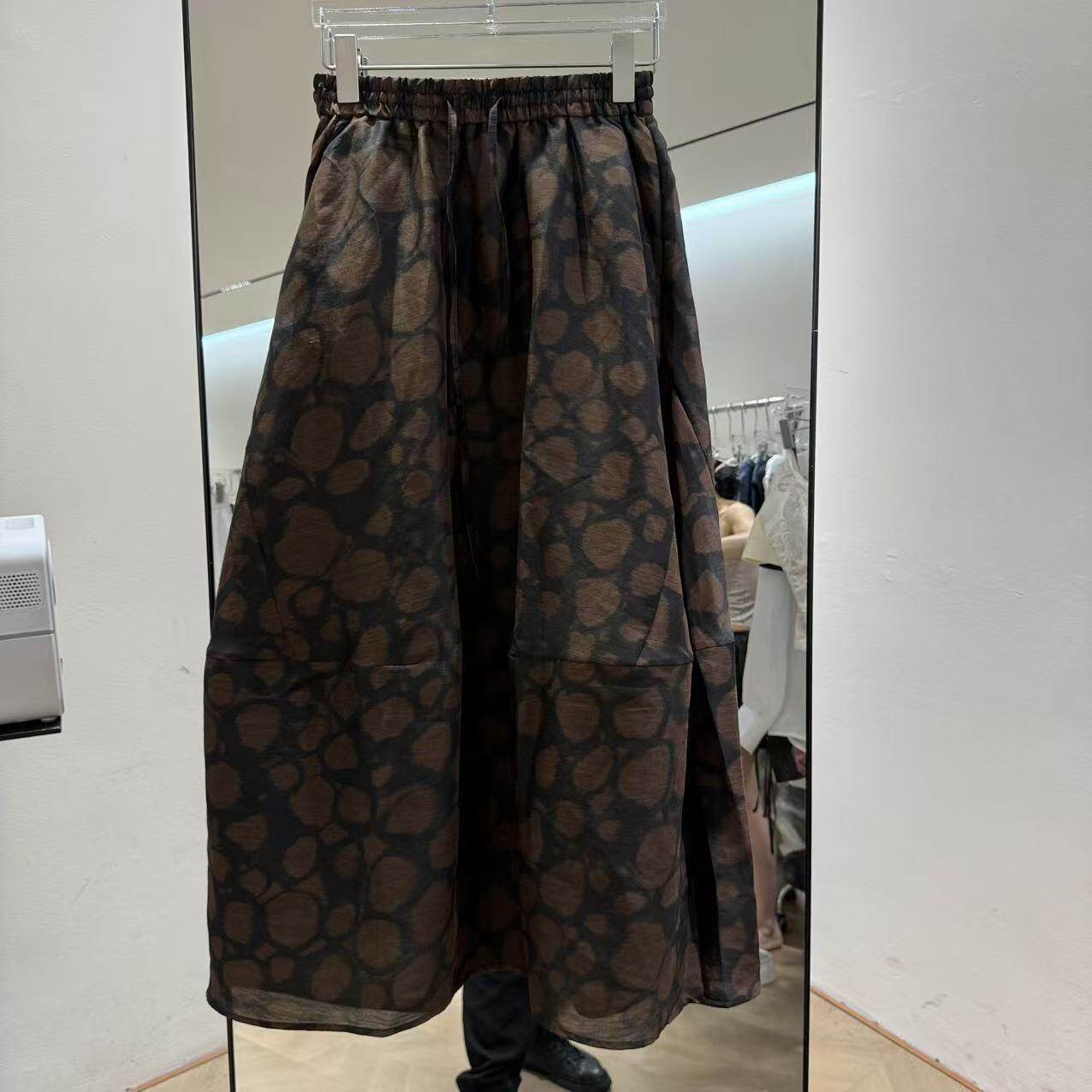 欧洲站2026夏新款真丝民族风气质垂感茧型遮肉印花半身裙女897