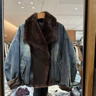欧洲站2025冬新翻领羊皮毛一体拼接牛仔宽松皮草鹅绒羽绒服2558