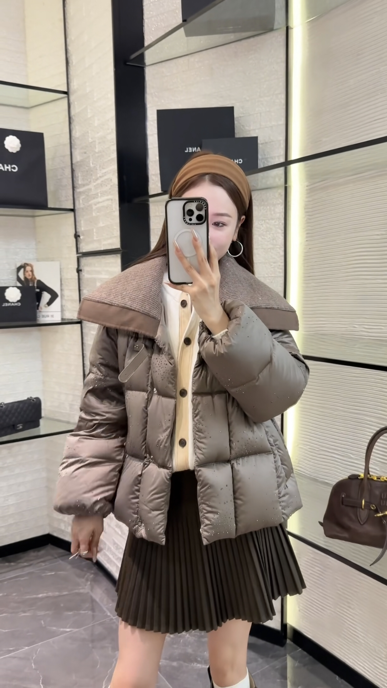 欧洲站2025冬季新款时尚翻领针织宽松显瘦烫钻百搭羽绒服外套女