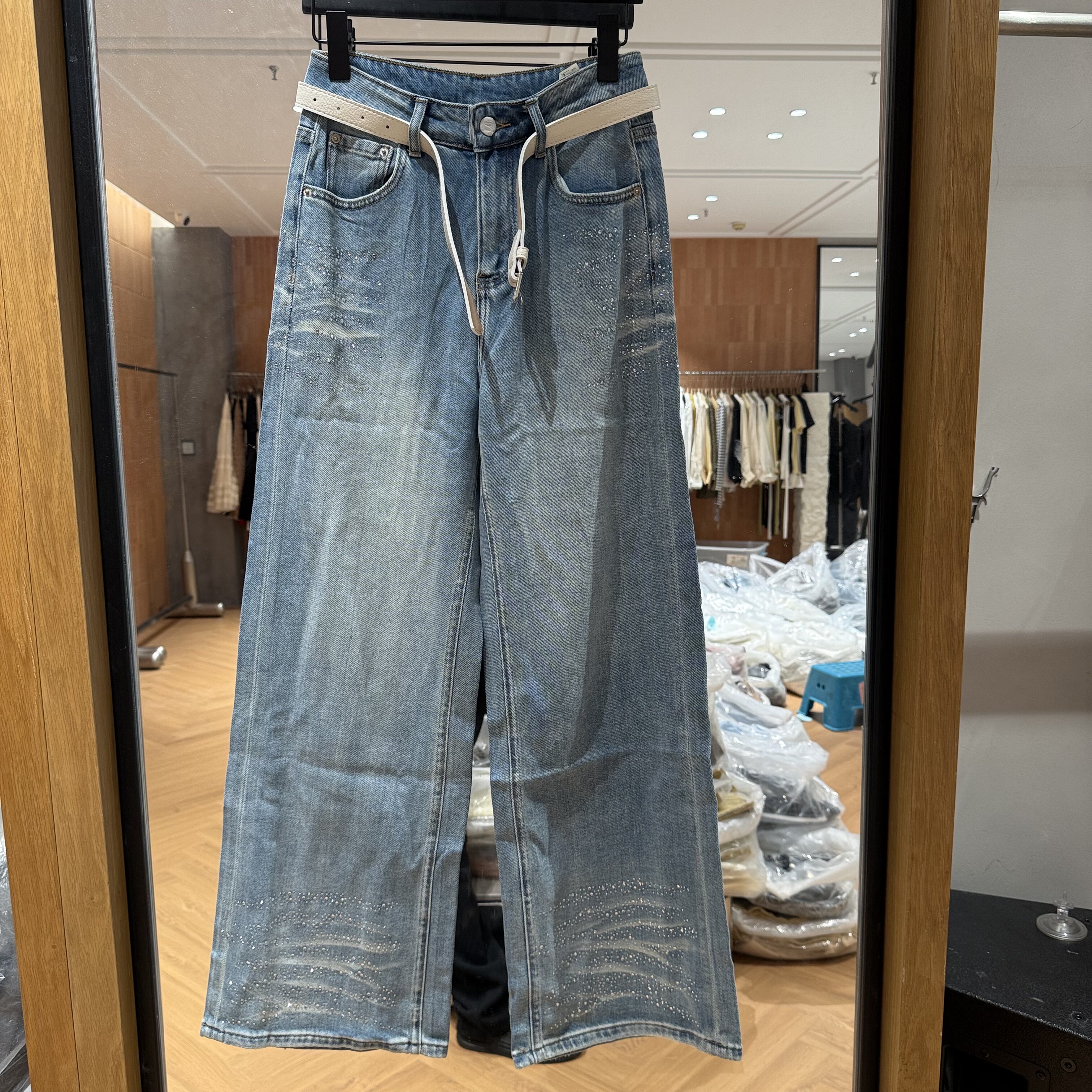 欧洲站2026春季新款欧货时尚高腰显瘦直筒裤折痕纹烫钻阔腿牛仔裤