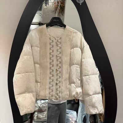 欧洲站2025冬新款圆领精致钉珠门襟水貂毛拼接国风保暖鹅绒服8258