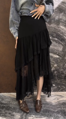 曼曼家2026春季新款欧货松紧腰斜边不规则拼蕾丝洋气半身裙14328