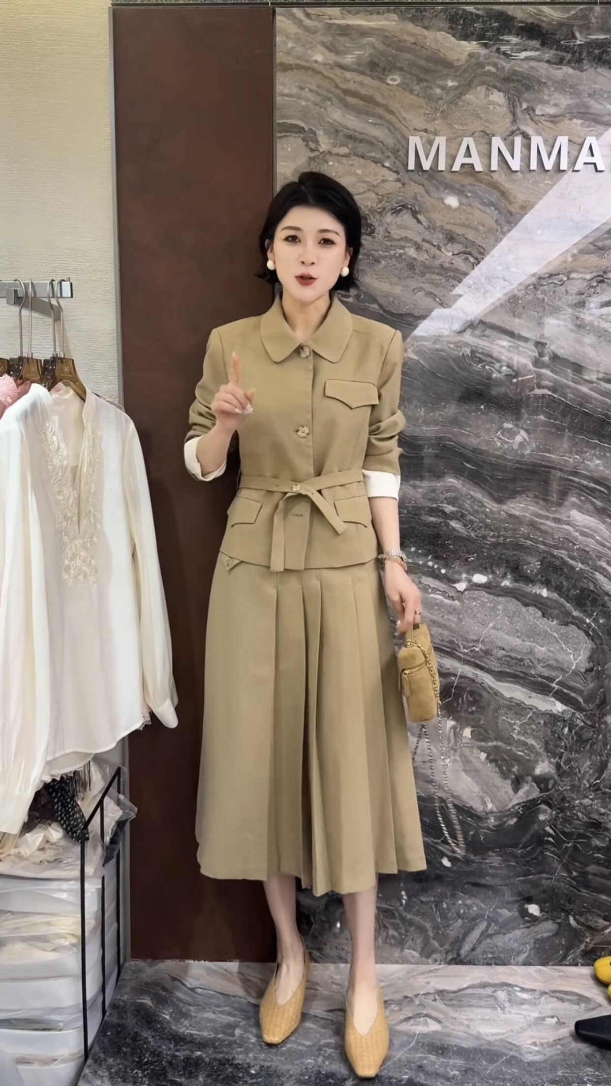 曼曼家2026春季新款欧货高级感大女主西装+百褶半身裙套装女