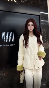 欧洲站2025冬新时尚圆领单排扣拼接水貂毛袖口新中式轻奢羽绒服女