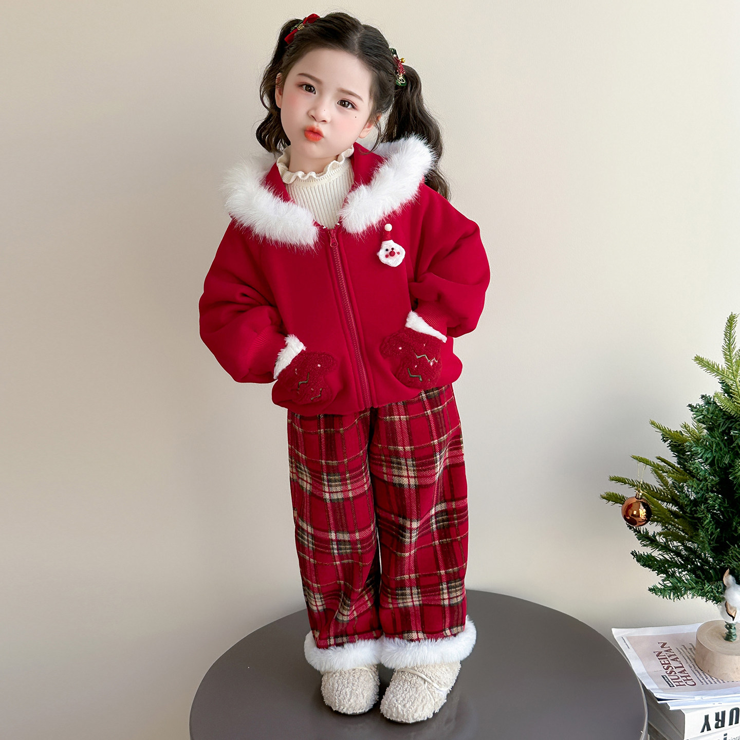 女童巨好看冬装套装2025新款圣诞儿童衣服女宝宝红色新年装拜年服