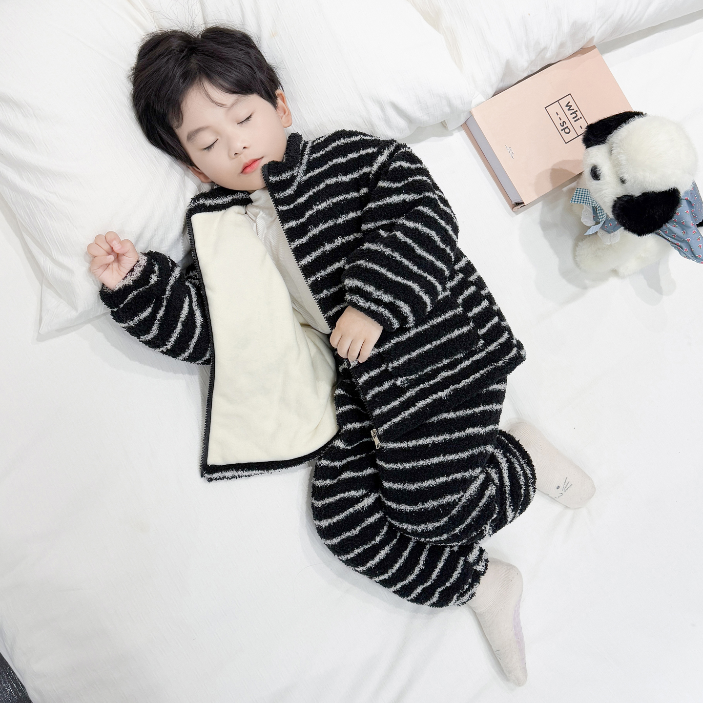 男童珊瑚绒睡衣冬季儿童宝宝加厚夹棉三层家居服套装男孩保暖衣服