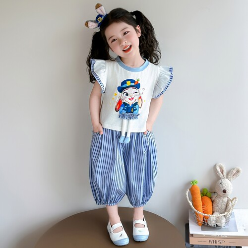 女宝宝超好看夏装小女孩兔子警官格子裤时髦两件套女童飞袖衣服夏