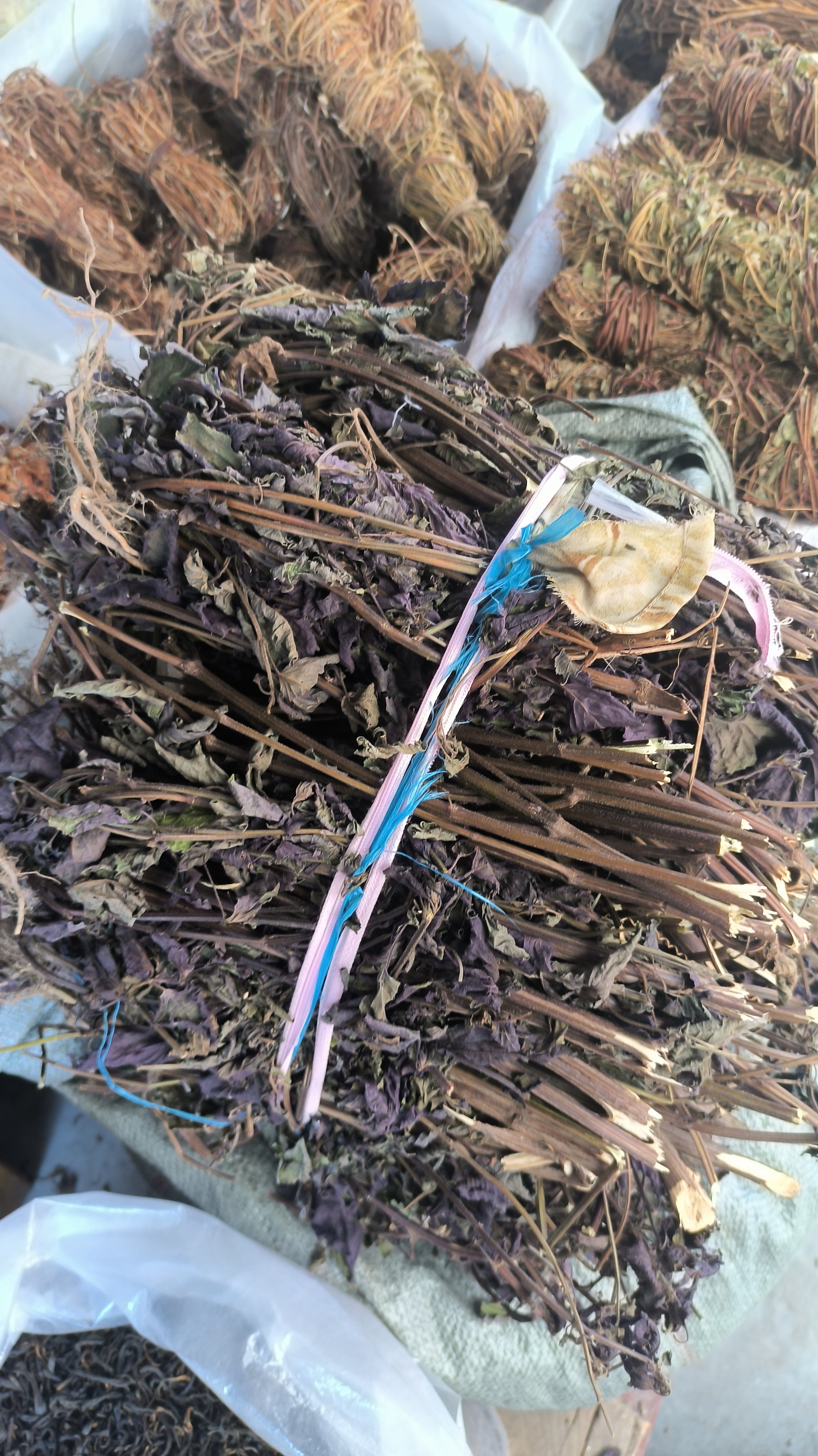 新货农家自晒紫苏梗 紫苏根 紫苏叶 紫苏梗 洗澡整颗老紫苏紫苏杆