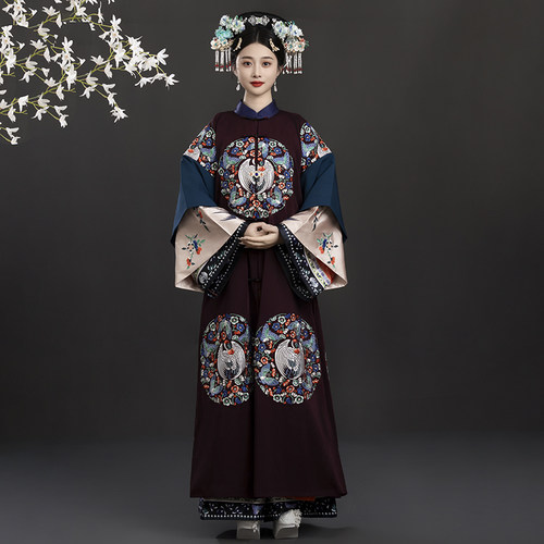 复刻版重工刺绣清代服饰宫廷