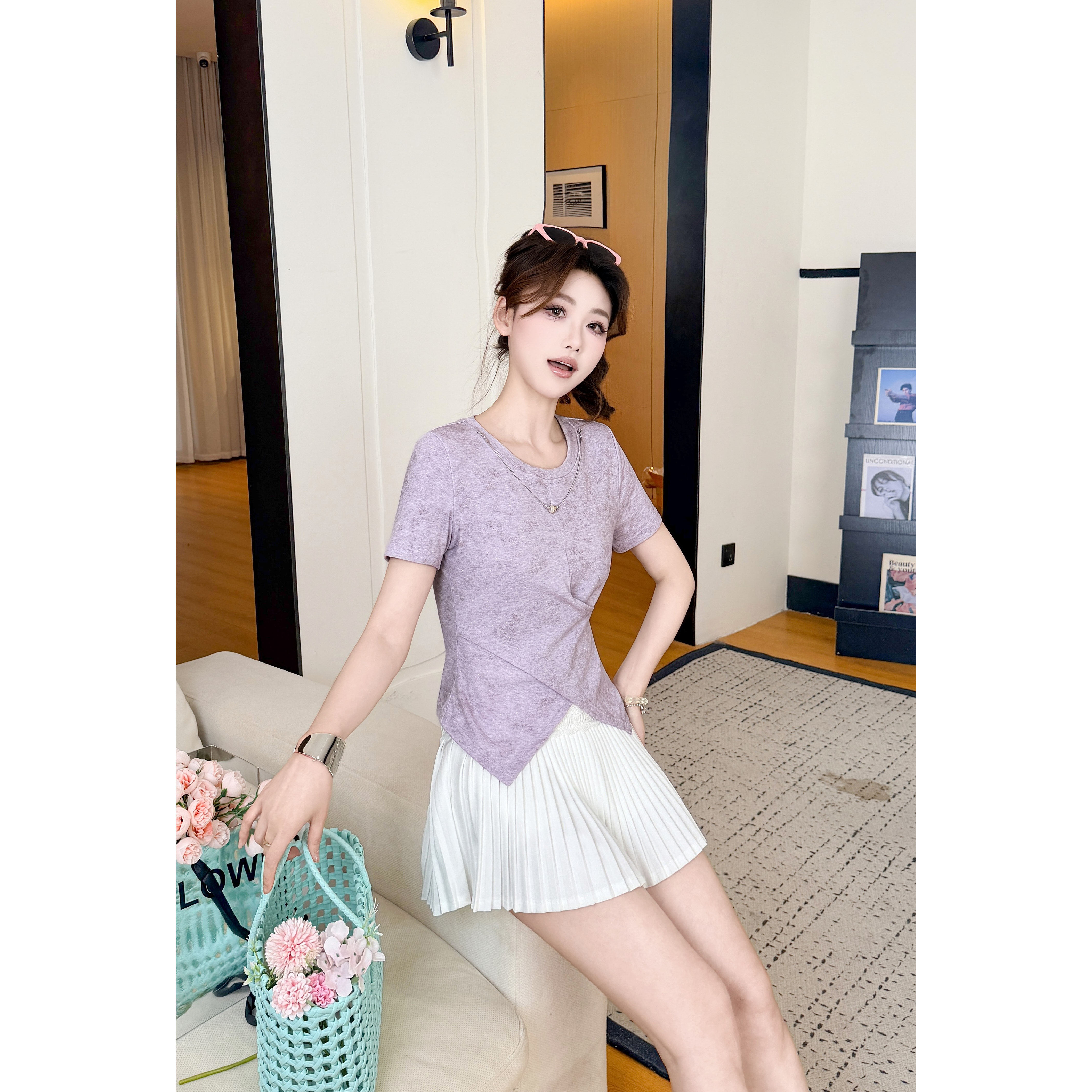 26春季女士新款韩版设计款褶皱收腰圆领扎染印花短袖上衣T恤