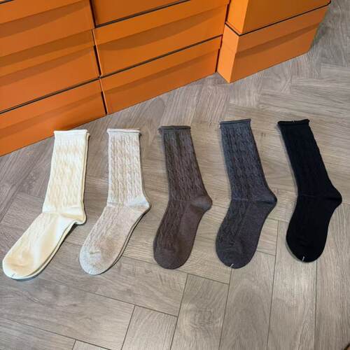 wyd小樱桃 秋冬韩系麻花柔软中筒女堆堆袜卷边纯色百搭袜子