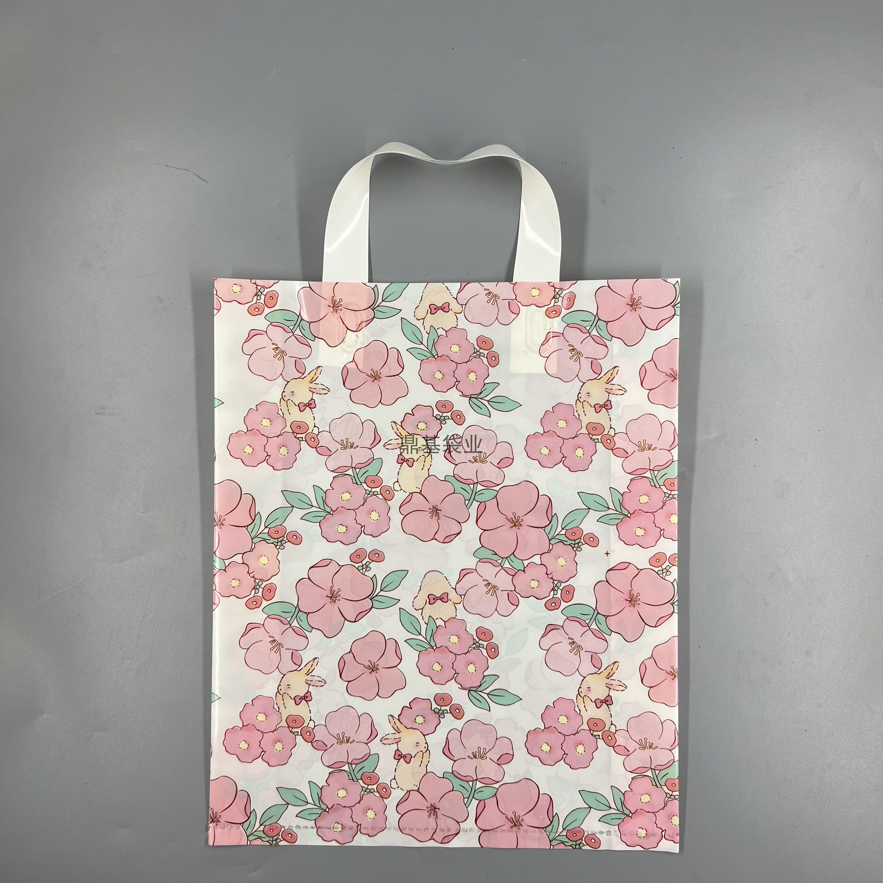 兔年小兔子手提袋可爱童装包装袋新年礼品袋加厚塑料服装购物袋子