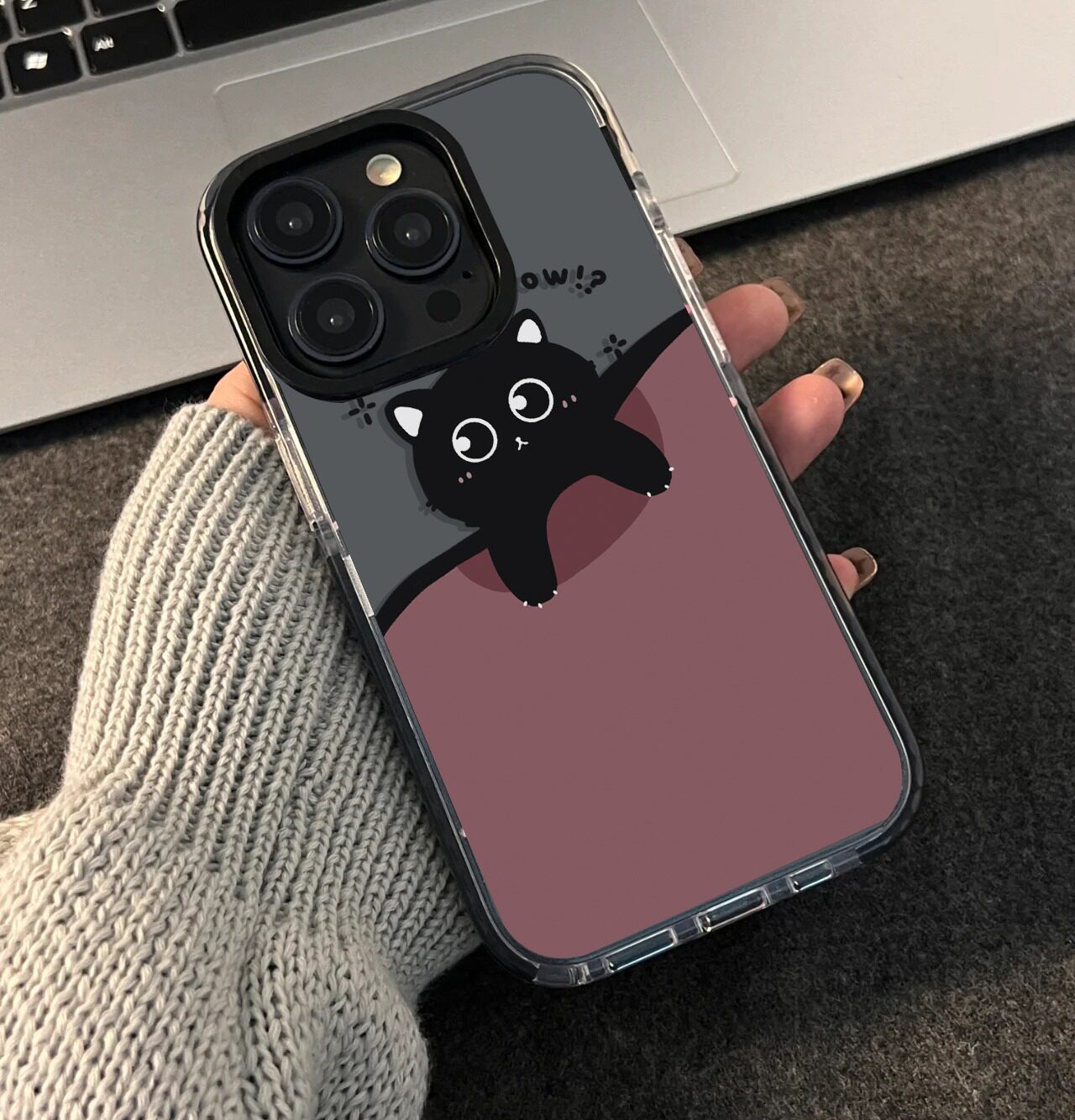 创意盖被子猫咪苹果15pro手机壳