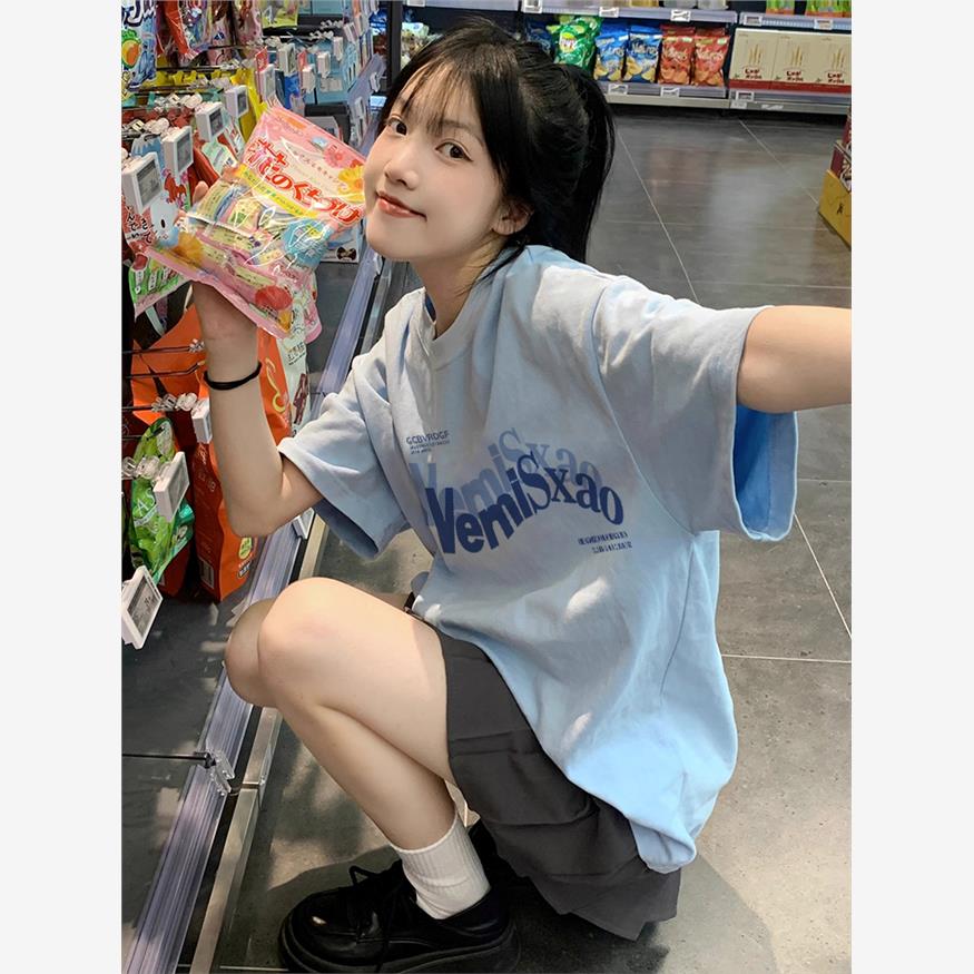 多巴胺穿搭蓝色正肩短袖t恤女夏季2025新款宽松体恤独特别致上衣