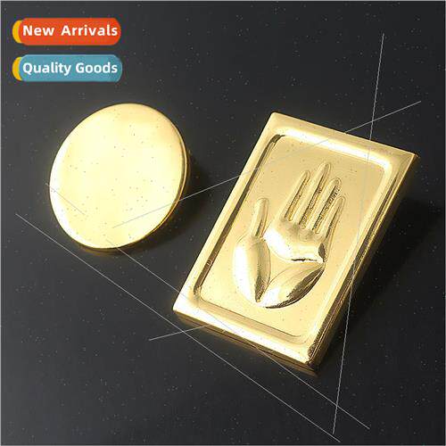 Anime and manga around JOJOs wonderful adventure palm brooch