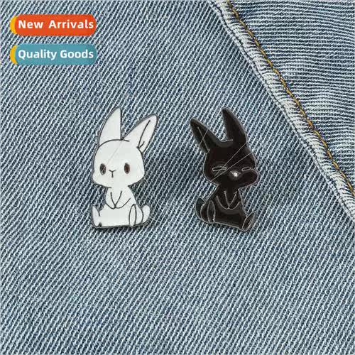 Cute cartoon rabbit brooch Japanese cartoon soft cute black