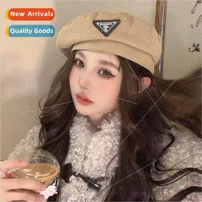 Autumn and winter inverted triangle label letters beret Kore