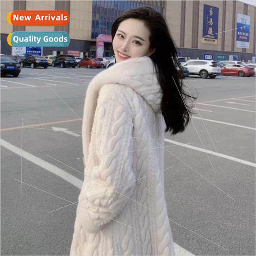 2023 new twisted hooded coat female fall and winter nd of re
