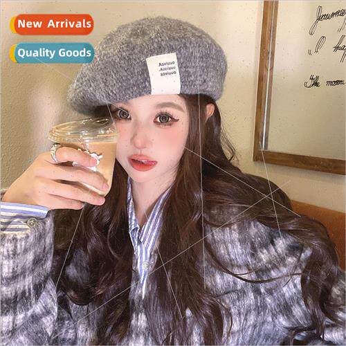 Autumn and winter  beret female show face small thin paragra