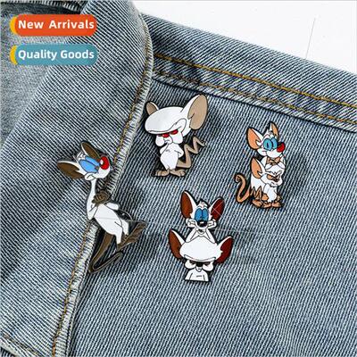 Cartoon creative personality two mice fight the world brooch