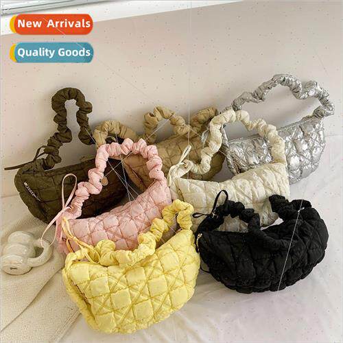 Bag 2023 new Korean pleated cloud bag feather bag armpit dum