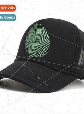 Spring and summer fingerprints couple sunscreen shade breath