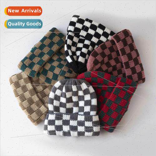 Koreas fall and winter warm collision color checkerboard pla