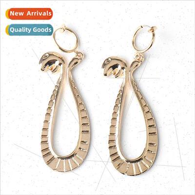 Pirate King  snake  female emperor Hancock snake earrings cr