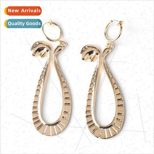 Pirate King  snake  female emperor Hancock snake earrings cr