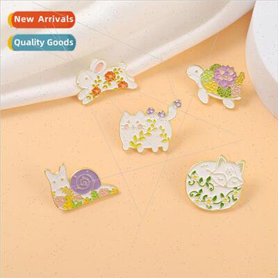 Aesthetic small animals and flowers brooch clothing accessor