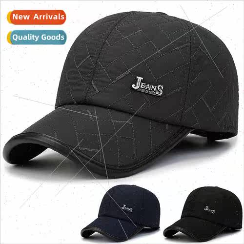 Middle-aged and elderly casual baseball cap winter outdoor w