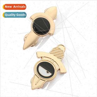 Spy over the house brooch anime surrounding Lloyd Fogg high-