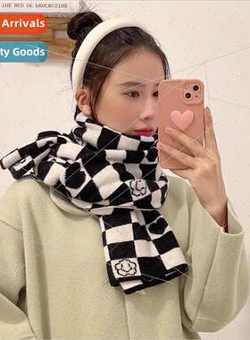 Autumn and winter soft paragraph black and white checkerboar