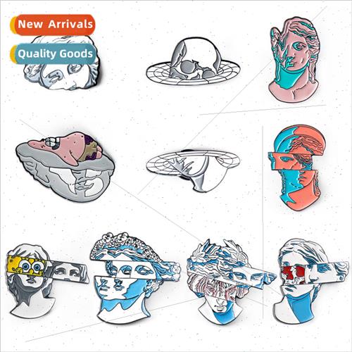 Creative and interesting split sculpture alloy brooch art ch