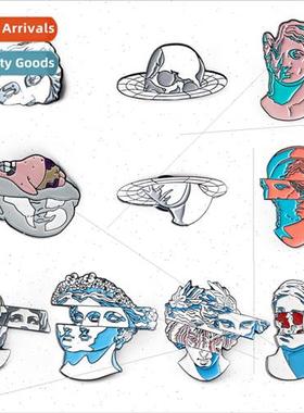 Creative and interesting split sculpture alloy brooch art ch