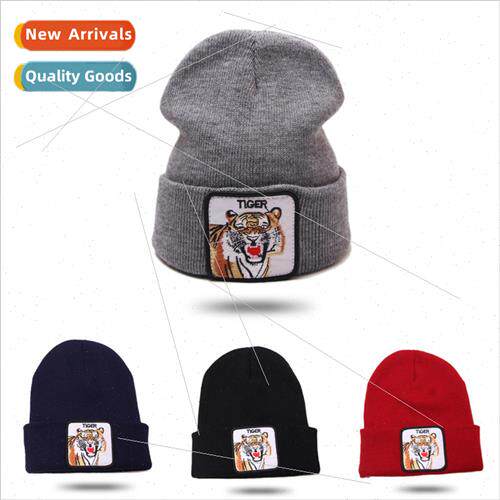 New fall and winter wool cap cartoon embroidery tiger set he