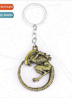 Alien vs. Iron Warrior Keychain Alien Aliens Alien Keyring P