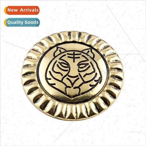 New movie around Shazam Thunder Shazam brooch metal retro ti