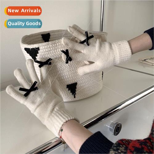 Knitted gloves female 2023 new cute butterfly decorative fal