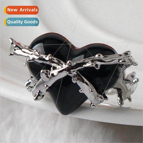 Harajuku dark wind thorn peach heart ring couple sense niche