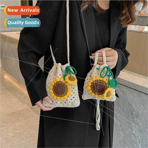 New flowers woven bag 适用eign  out of the street literary f