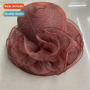 Summer outdoor outing travel sunscreen sun hat England  ladi