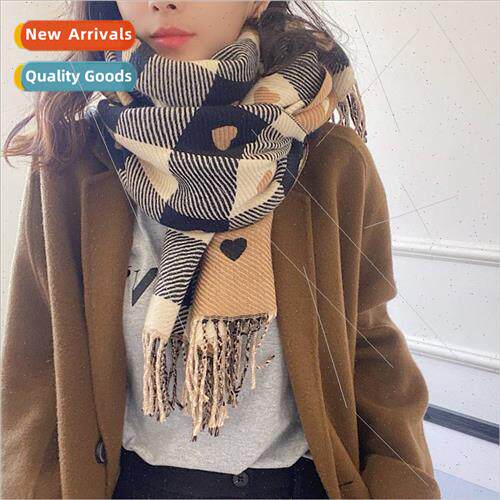 The new plaid scarf Ms. autumn and winter Korea wild student
