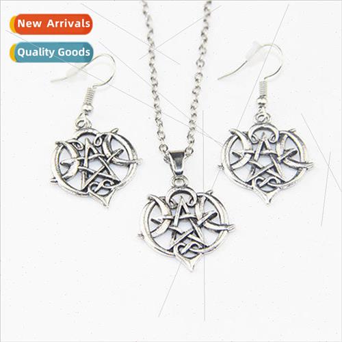 Vikings Triple Moon Goddess Pentagram Witch Magic Amulet Nec