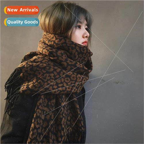 Stylish eye-catching leopard imitation cashmere scarf female